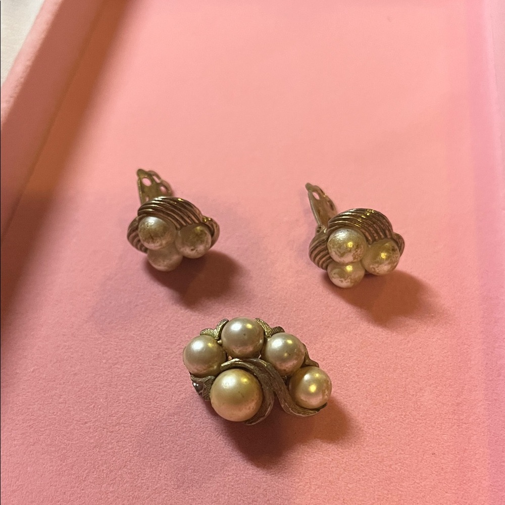 Coro Faux Pearl Clip Ons and Unmarked Brooch Jewelry Set